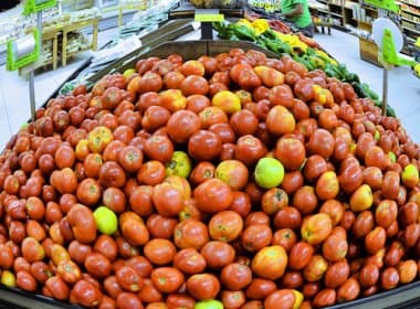 Preços da gasolina e do tomate puxam inflação de Salvador em novembro 