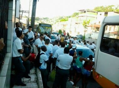 Prisão de rodoviários por &#039;desacato&#039; gera protesto na Avenida Suburbana