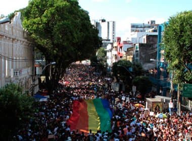 Dois casos de HIV são diagnosticados por testes rápidos durante Parada Gay em Salvador