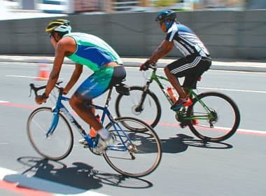 Moradores da Magalhães Neto reclamam de interdição: ‘beneficia meia dúzia de ciclistas’
