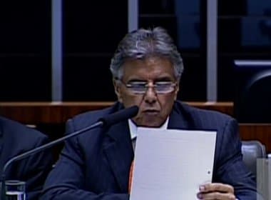  Deputado lê pedido de impeachment e inicia oficialmente investigações contra Dilma