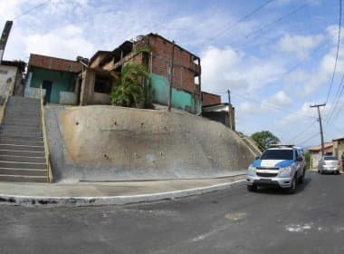 Governo entrega obra de contenção de encosta no bairro do Lobato