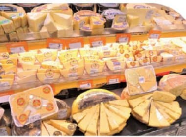 Homem é preso enquanto furtava queijos em supermercado na Pituba