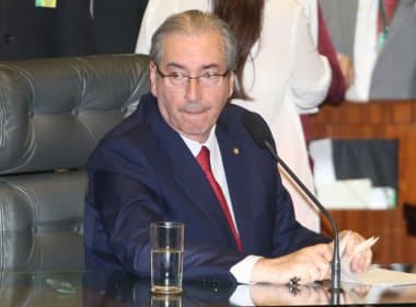 Deputados do PR são orientados a faltar sessão de leitura do processo de Cunha, diz coluna