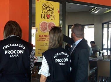 Pizzarias não podem cobrar maior valor em caso de sabores diferentes, alerta Procon-BA