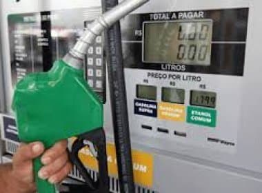 Mesmo com redução da Petrobras, preço da gasolina volta a subir