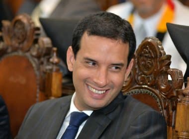 Léo Prates é eleito presidente da Câmara de Salvador com 40 votos