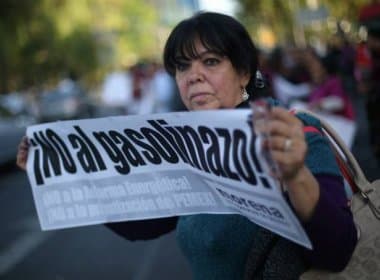 Seis morrem no México durante protestos contra aumento da gasolina