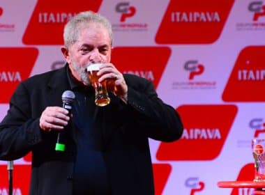 Lula lidera intenções de voto para eleições presidenciais de 2018 no 1º e 2º turnos