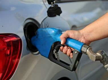 Preço da gasolina sobe pela 8ª vez seguida; valor médio é de R$ 3,88
