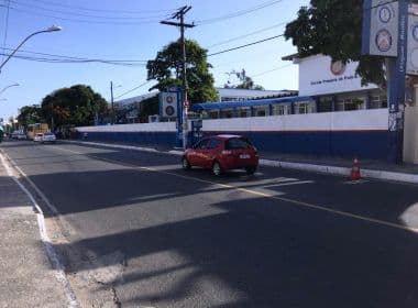 Leitor aponta falta de faixa em frente à Escola Primária da PM; Transalvador responde