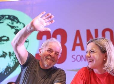 Gleisi Hoffmann diz que militantes vão fazer vigília em Curitiba para Lula ser solto