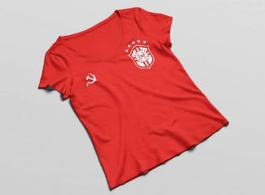 Designer faz camisa vermelha 'da CBF' para quem não quer ser confundido com 'paneleiro'