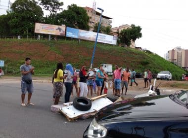 Manifestação na Av. Bonocô deixa trânsito lento no local
