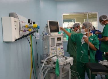 Cirurgiões se negam a fazer plantão de hospital e desistem de licitação, diz Sesab
