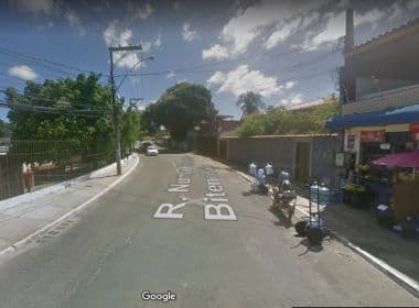 Homem é esfaqueado em via pública no bairro de Pernambués