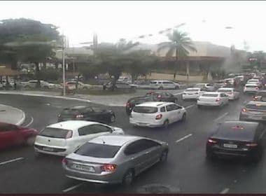 Chuva provoca congestionamento na Paralela, Calçada e Nordeste; confira