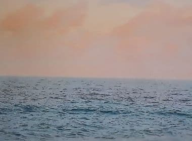 Objeto no mar do Rio Vermelho intriga população; Marinha nega queda de avião