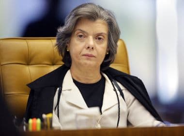 Cármen Lúcia diz não acreditar que juízes tomem decisões políticas no Brasil