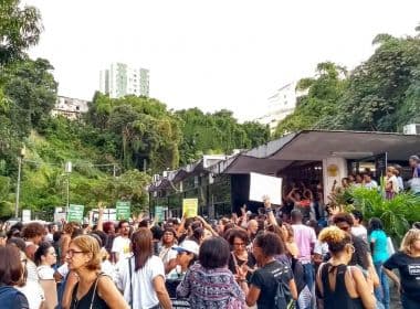 Professores em greve fazem protesto em frente à Semge; negociações são retomadas