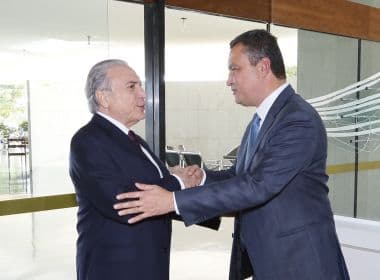 João Santana critica adversários que atacam Temer na campanha: 'Covardia'