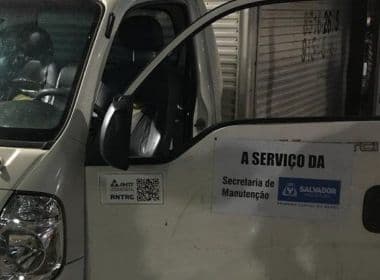Polícia intercepta caminhão 52 kg de maconha com marca da prefeitura de Salvador
