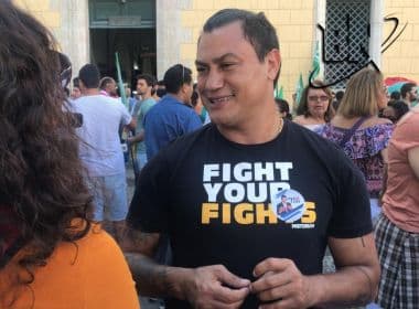 Candidato do PDT, Popó ironiza empurrão de Ciro durante ato: 'Dá pra ser lutador de boxe'