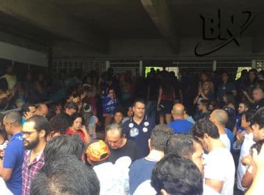 Eleitores reclamam de longas filas para registrar votos em Salvador