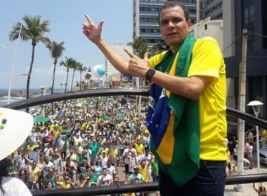 Com menos de 8 mil votos, Cláudio Silva gastou R$ 8,5 mil em santinhos com Bolsonaro