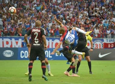 Com dois gols anulados pelo VAR, Bahia perde para o Atlético-PR