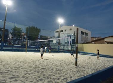 Prefeitura de Salvador inaugura quadra de esportes e espaço para futevôlei no Resgate