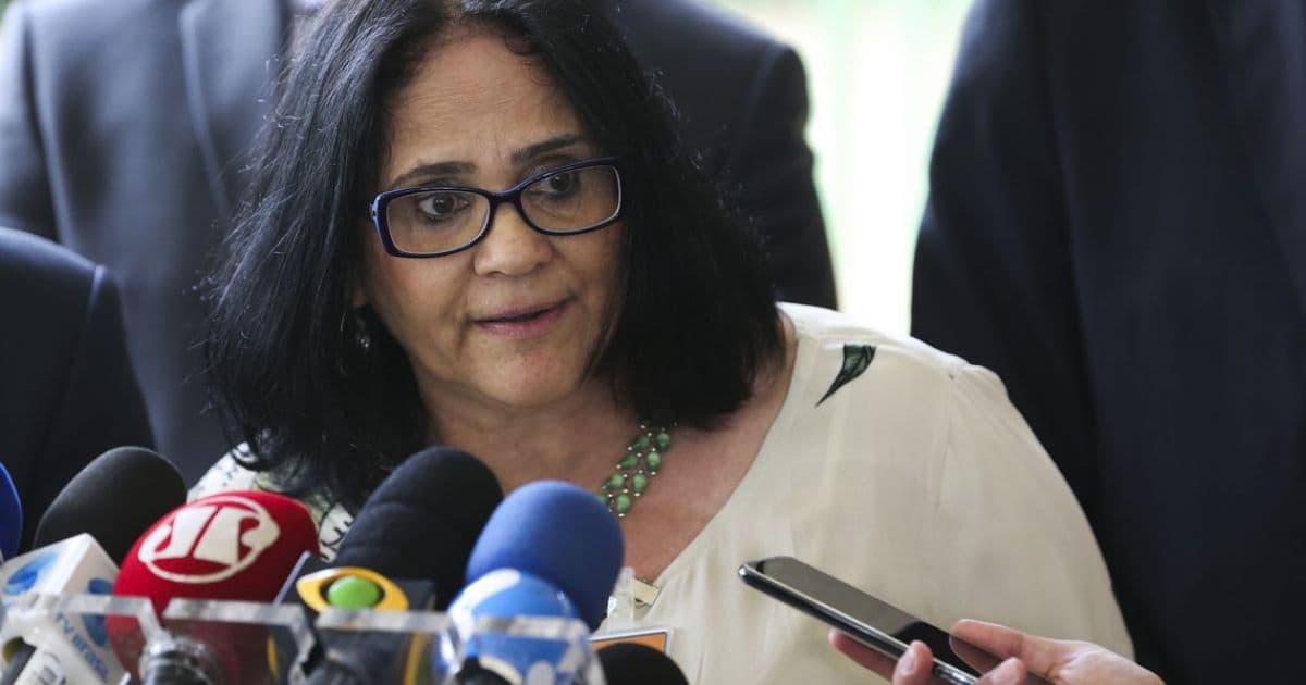 Deputado baiano propõe maior honraria da AL-BA para a ministra Damares Alves