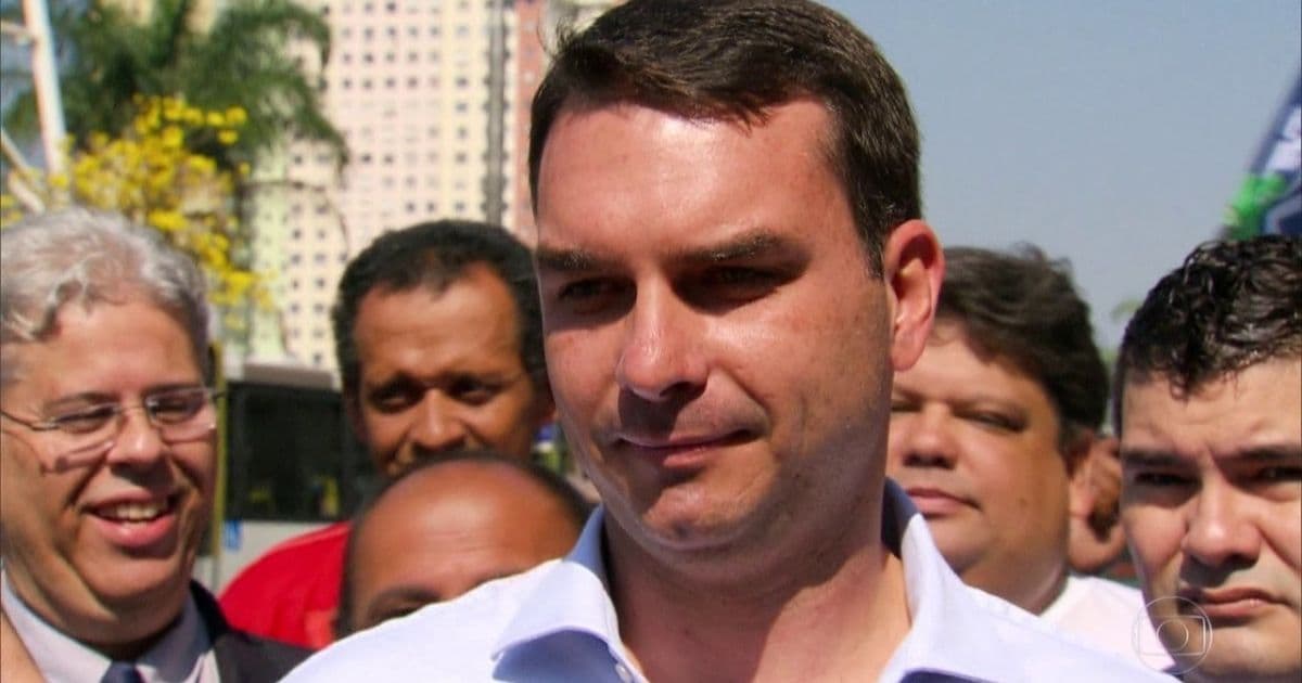 Flávio Bolsonaro diz que está sendo vítima de perseguição por relatórios do Coaf