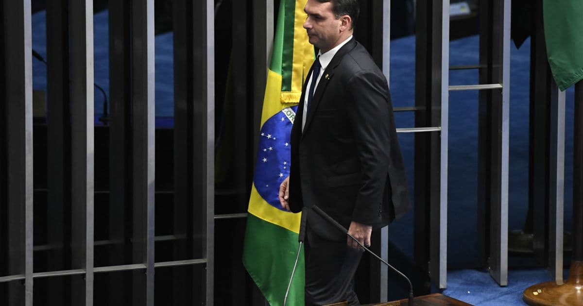 Procuradoria recebe inquérito da PF contra Flávio Bolsonaro por crime eleitoral