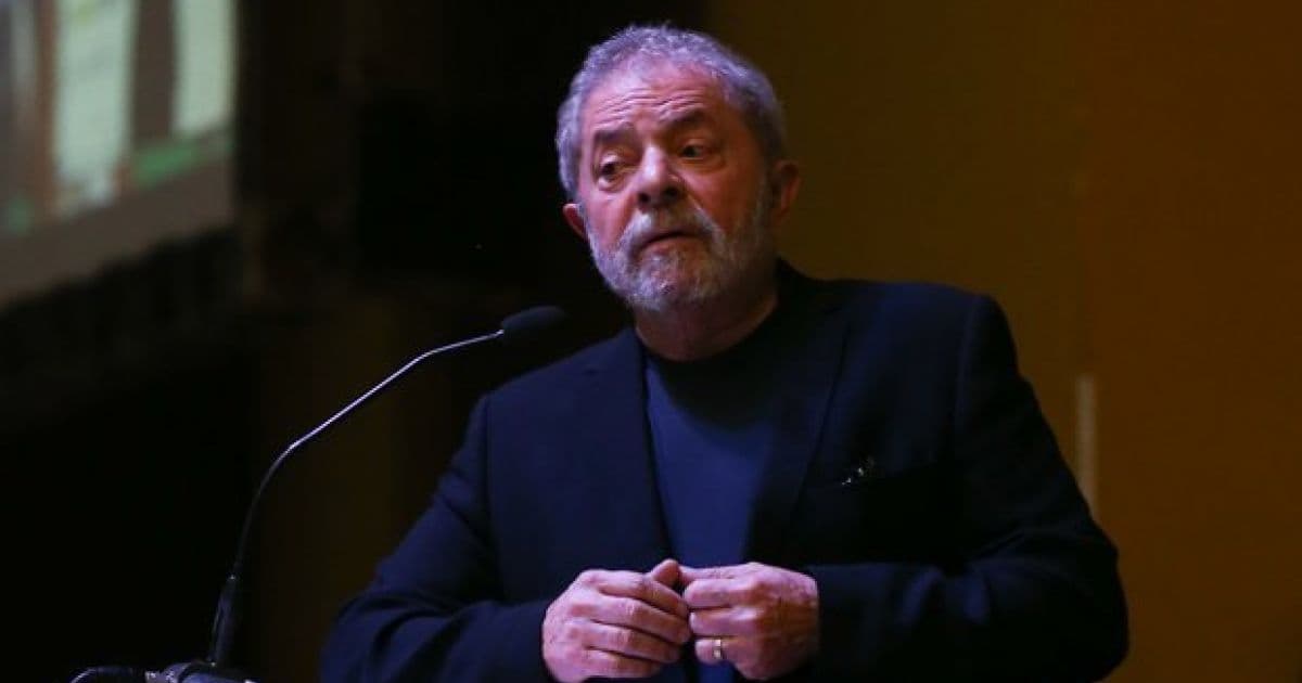 Lula pode ir para regime semiaberto no próximo semestre, afirma jornal