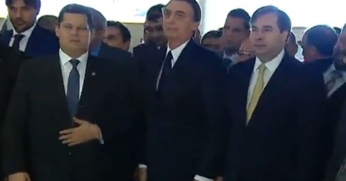 Bolsonaro chega ao Congresso para entregar reforma da Previdência