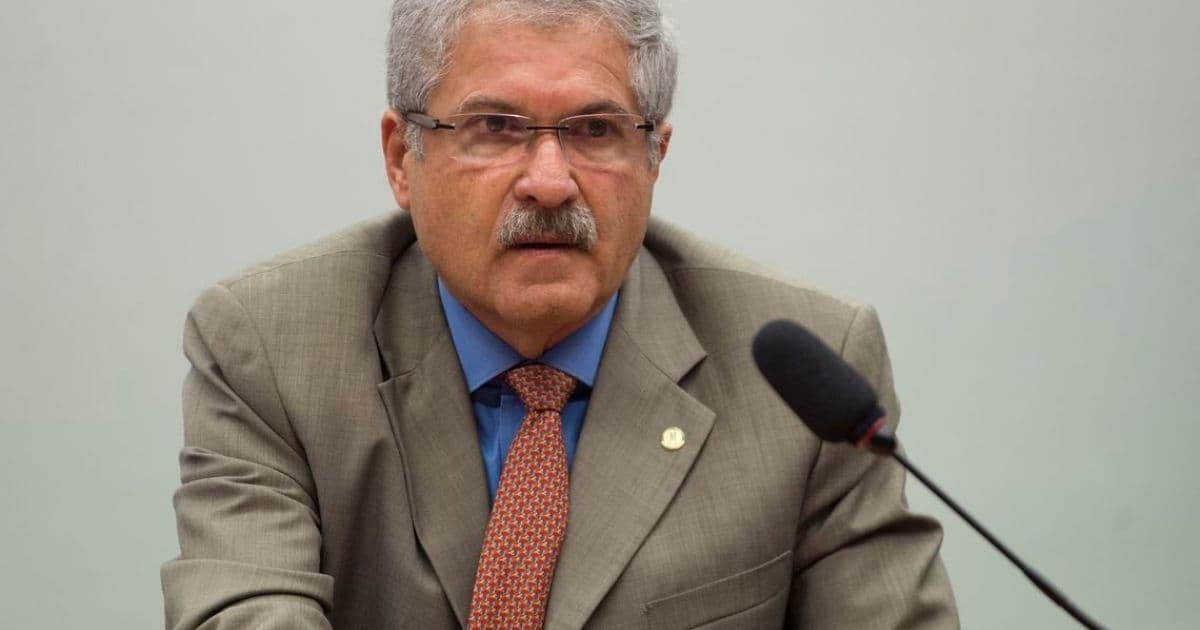 José Rocha deixará liderança do PR na Câmara