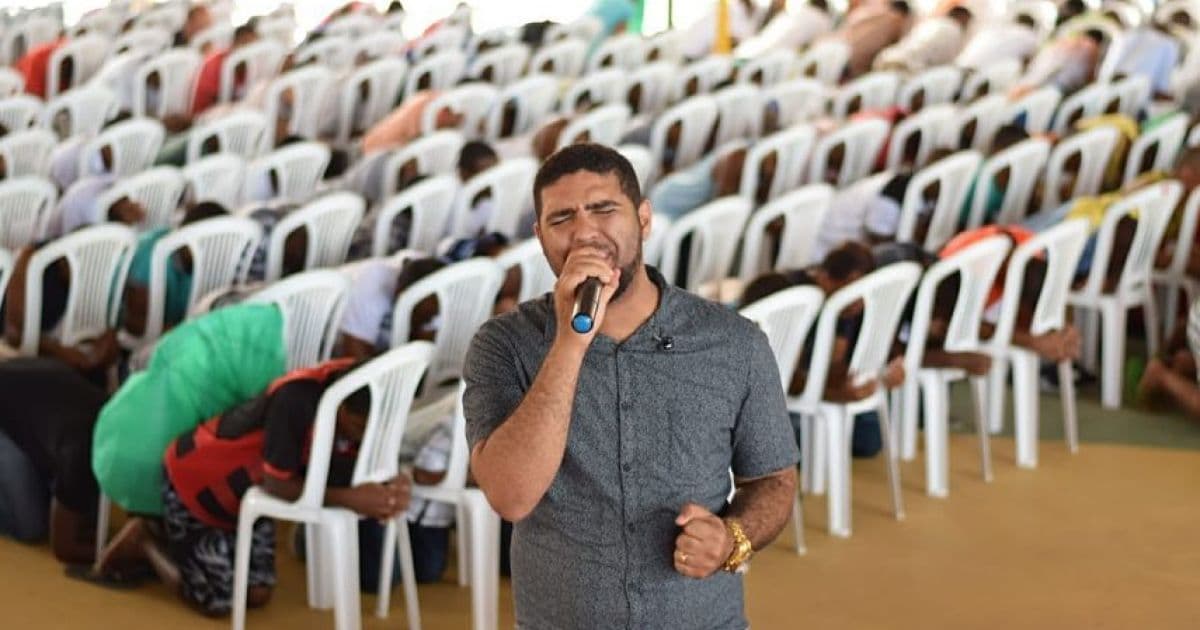 Após ser eleito como João Isidório, deputado muda para 'Pastor Isidório Filho' na AL-BA