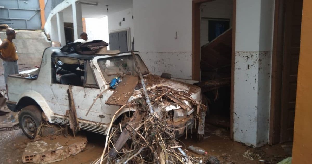 Chuva: Muro desaba e casas são atingidos por lama; moradores ficam ilhados em Salvador