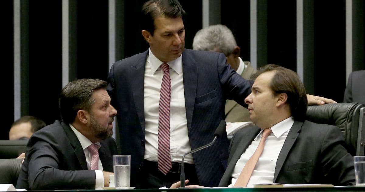 Previdência: Maia reúne 'tropa' para anular reforma de Bolsonaro e retomar antigo texto