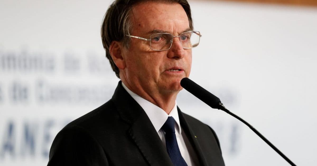 Ministério da Economia estuda reduzir impostos de empresas, diz Bolsonaro