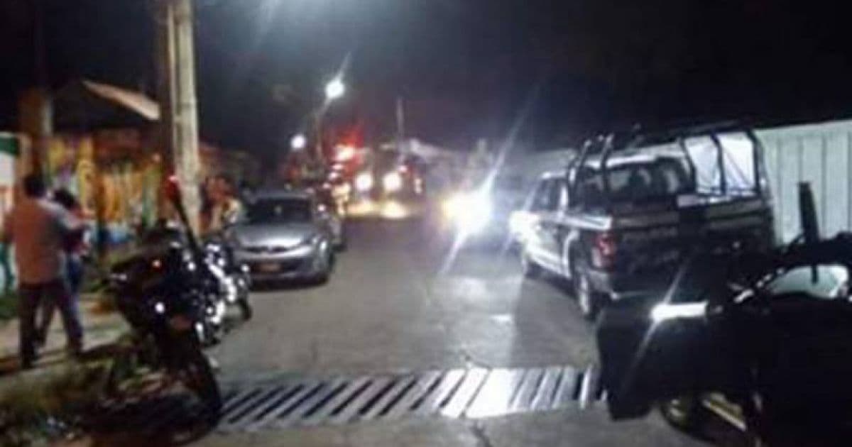 Homens armados invadem festa no México e matam 13 pessoas 