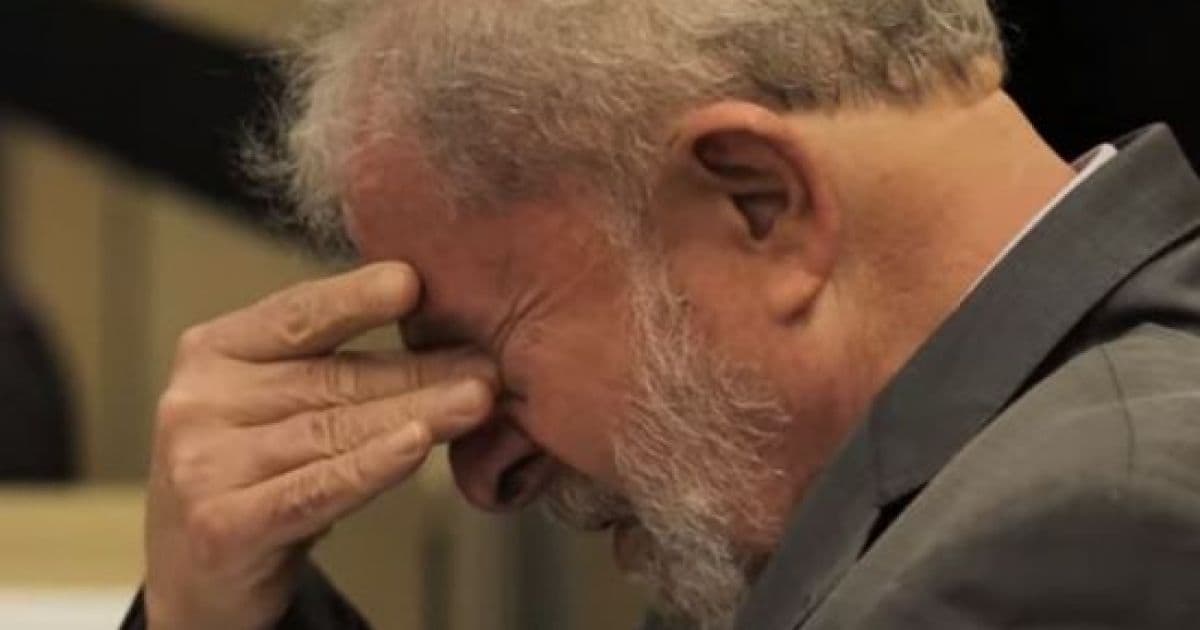 Lula chora ao lembrar da morte de Neto em 1ª entrevista na prisão; veja vídeo