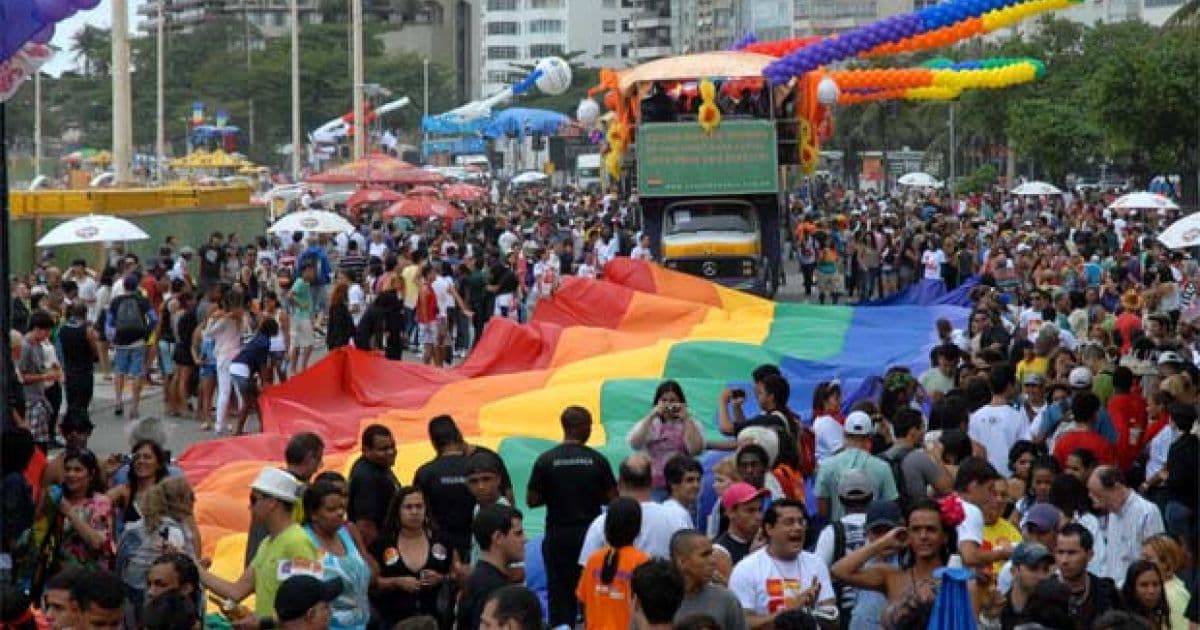 Estudo revela que turismo LGBT é um dos segmentos do setor que mais fatura no Brasil