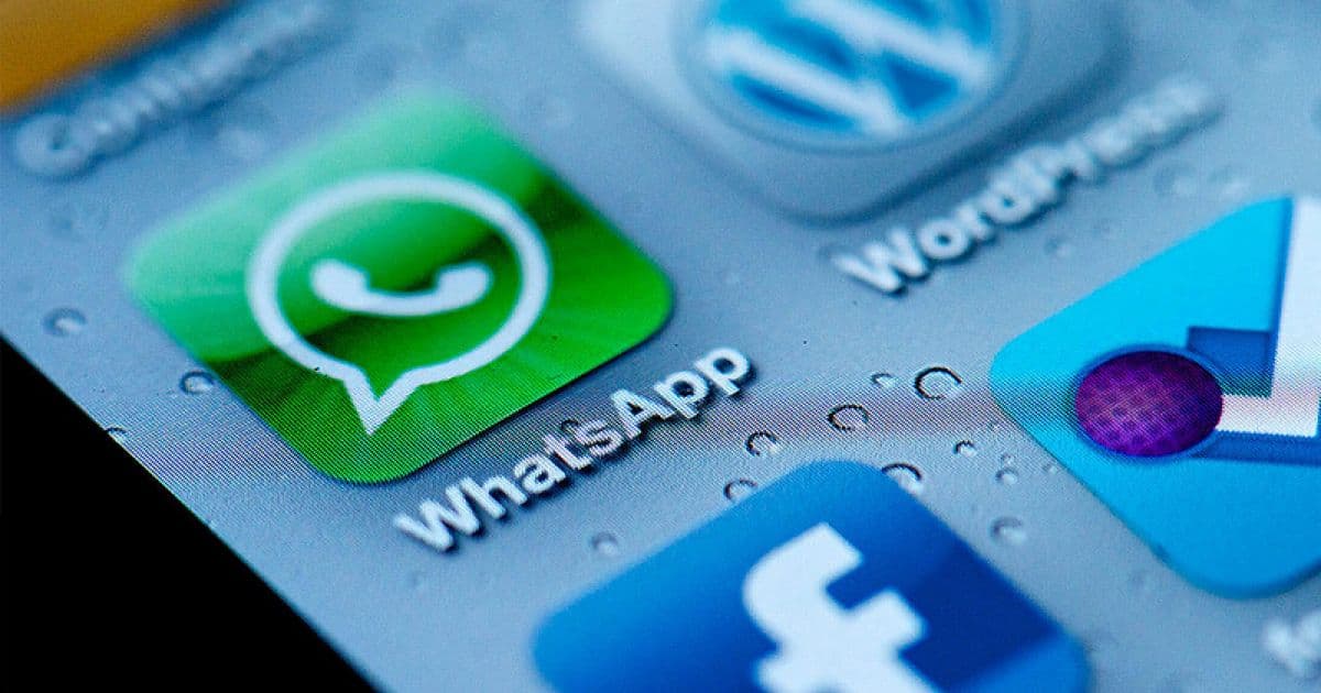 Estudo constata que política é principal assunto das fake news no WhatsApp
