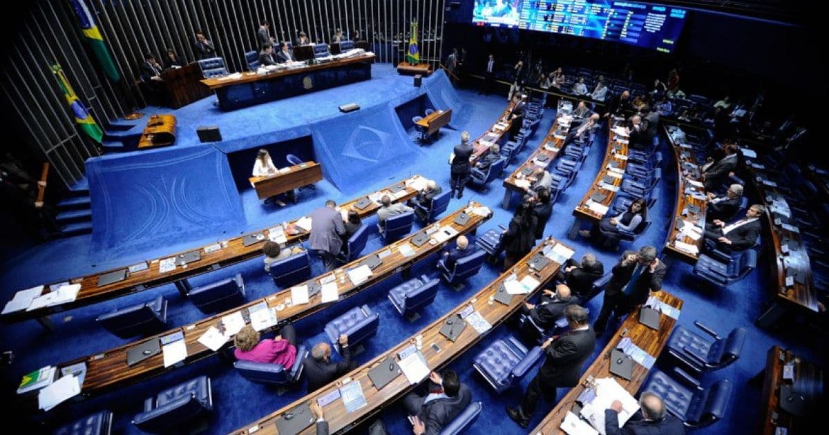 CCJ do Senado aprova PL que amplia Lei Maria da Penha para atender mulheres trans