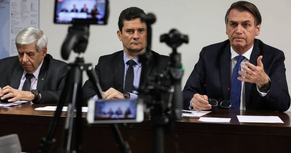 Polícia Federal está investigando 'invasão criminosa', diz Moro a Bolsonaro
