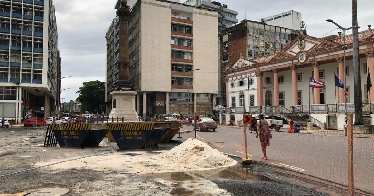 Comerciantes reclamam de obra parada há 15 dias na Cidade Baixa 