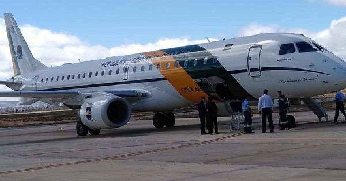 Conquista: Avião de Bolsonaro faz teste de pouso em novo aeroporto