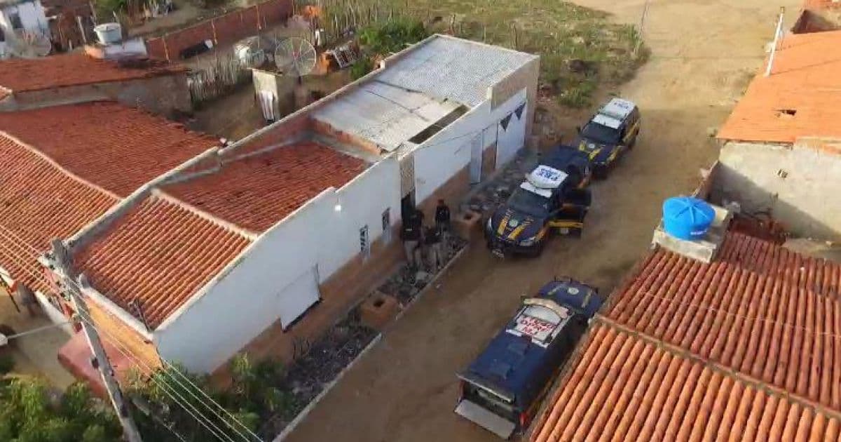 Doze pessoas são presas em operação do Ministério Público contra tráfico na Bahia